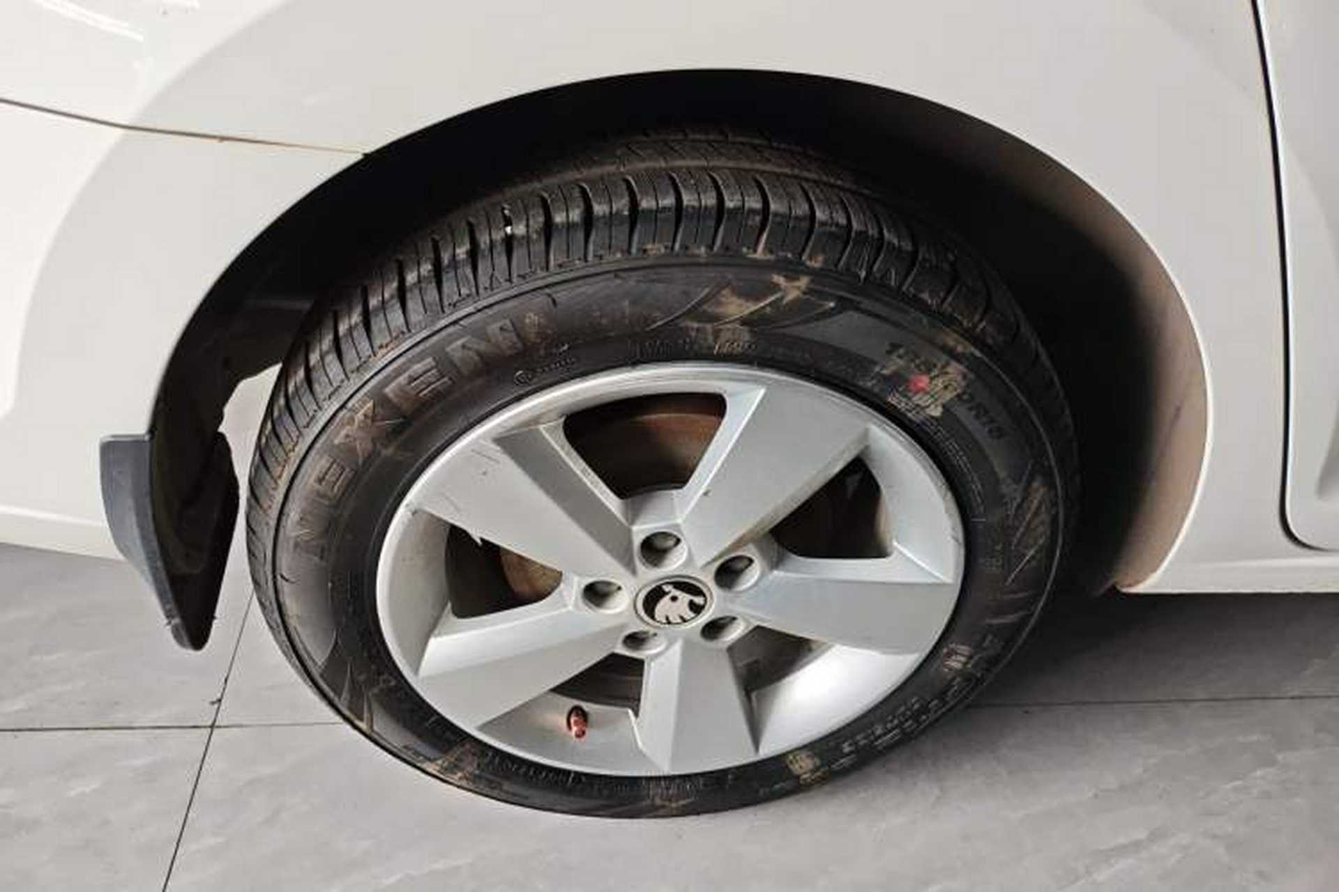 Used Skoda Rapid 2020 1.5L Automatic Standard Edition Exterior 5