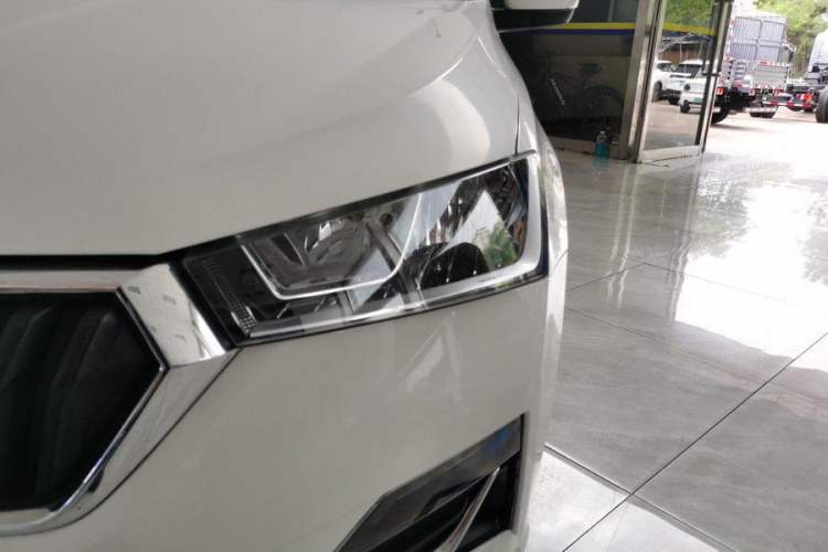 Used Skoda Rapid 2020 1.5L Manual Comfort Edition Exterior 6