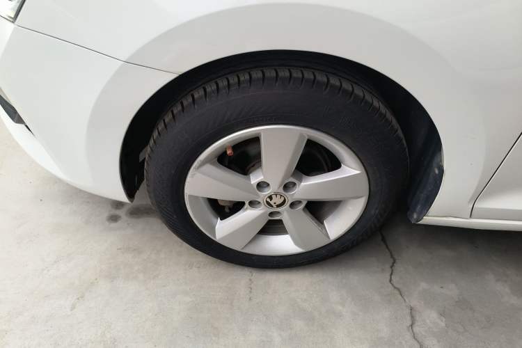 Used Skoda Rapid 2020 1.5L Manual Standard Edition Exterior 7