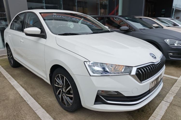 Used Skoda Rapid 2020 1.5L Automatic Comfort Edition Front Right 45 Deg
