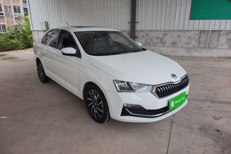 Used Skoda Rapid 2020 1.5L Automatic Comfort Edition Front Right 45 Deg