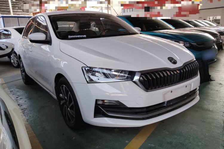 Used Skoda Rapid 2020 1.5L Automatic Comfort Edition Front Right 45 Deg