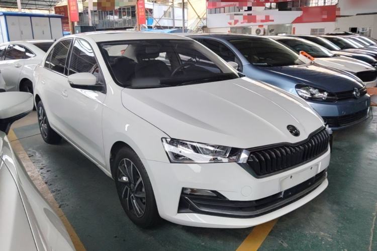 Used Skoda Rapid 2020 1.5L Automatic Comfort Edition Front Right 45 Deg