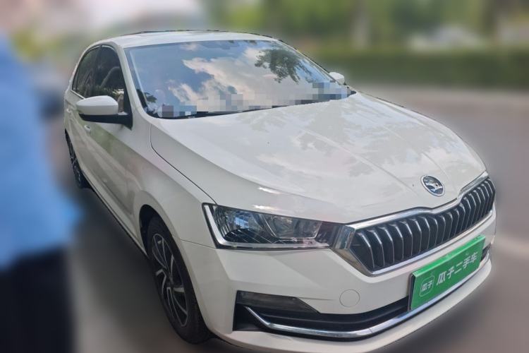 Used Skoda Rapid 2020 1.5L Manual Comfort Edition Front Right 45 Deg