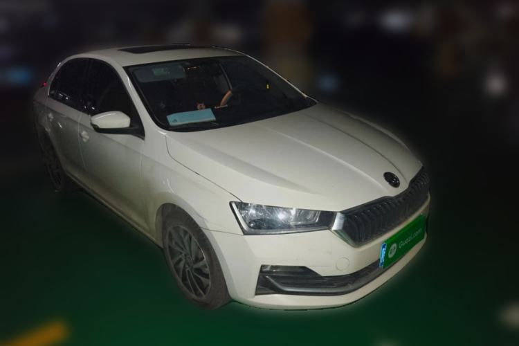 Used Skoda Rapid 2020 1.5L Automatic Comfort Edition Front Right 45 Deg