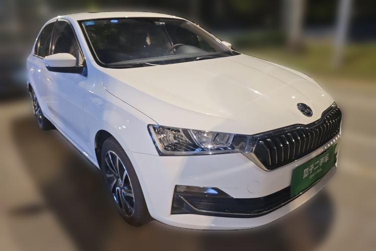 Used Skoda Rapid 2020 1.5L Manual Comfort Edition Front Right 45 Deg