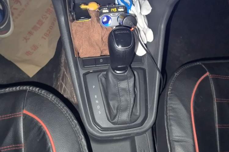 Used Skoda Rapid 2020 1.5L Automatic Standard Edition Gear Lever