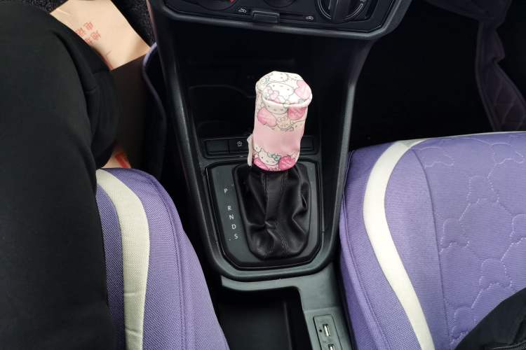 Used Skoda Rapid 2020 1.5L Automatic Standard Edition Gear Lever