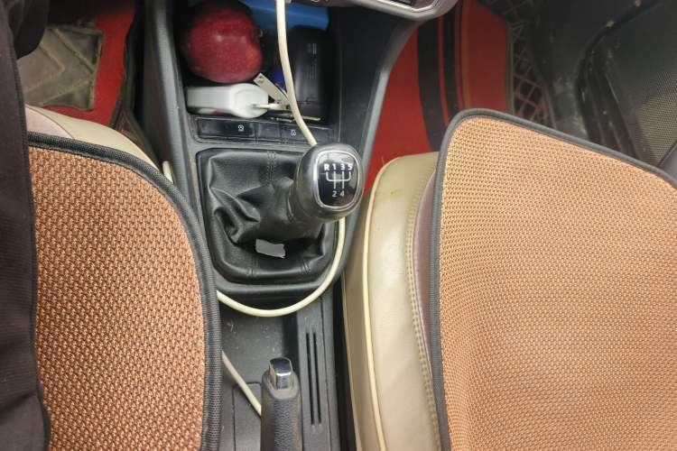Used Skoda Rapid 2020 1.5L Manual Comfort Edition Gear Lever