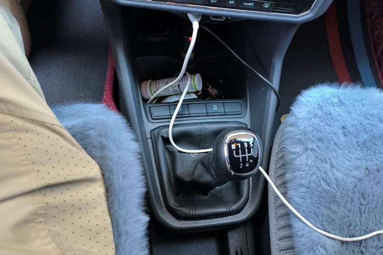 Used Skoda Rapid 2020 1.5L Manual Comfort Edition Gear Lever