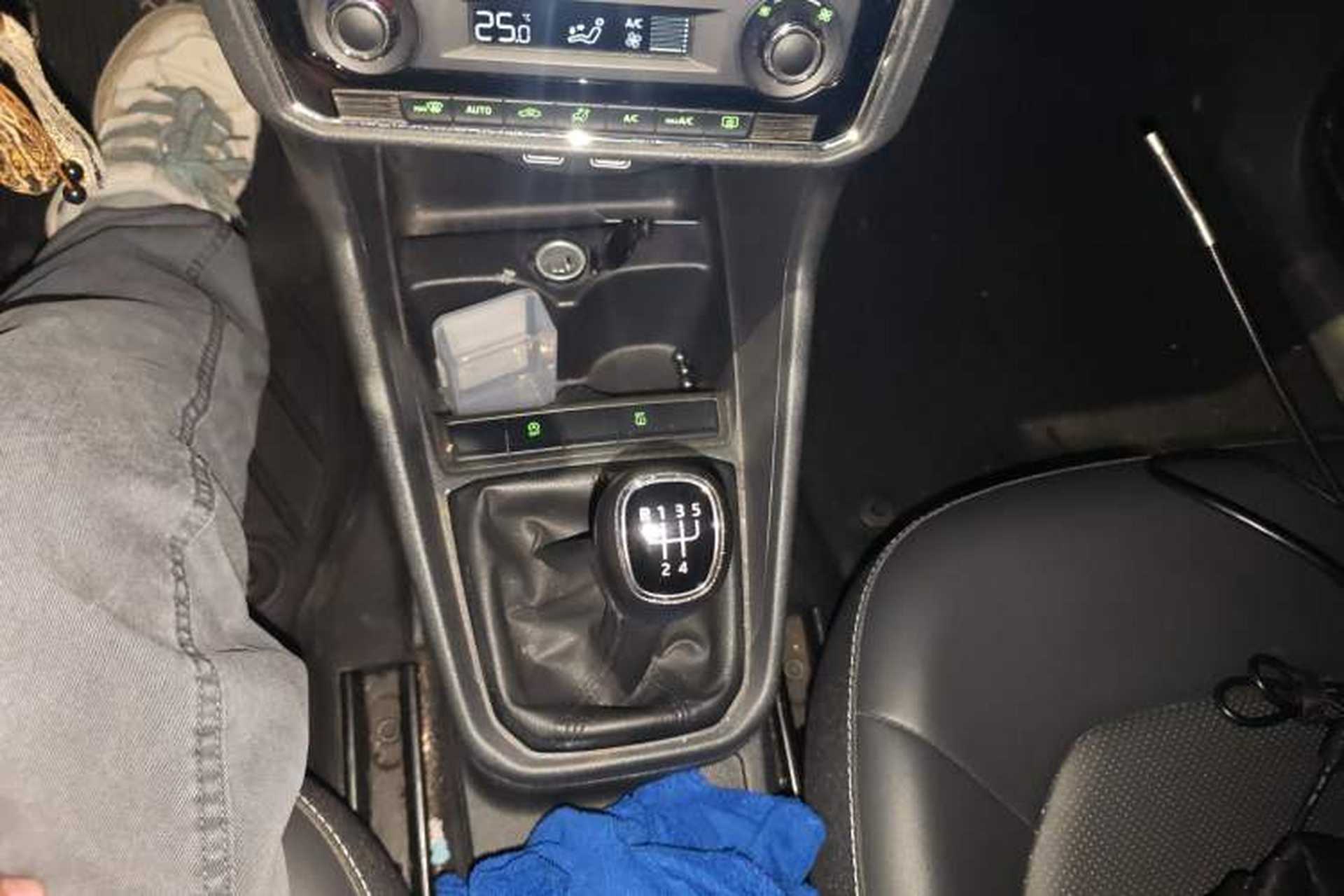 Used Skoda Rapid 2020 1.5L Manual Comfort Edition Gear Lever