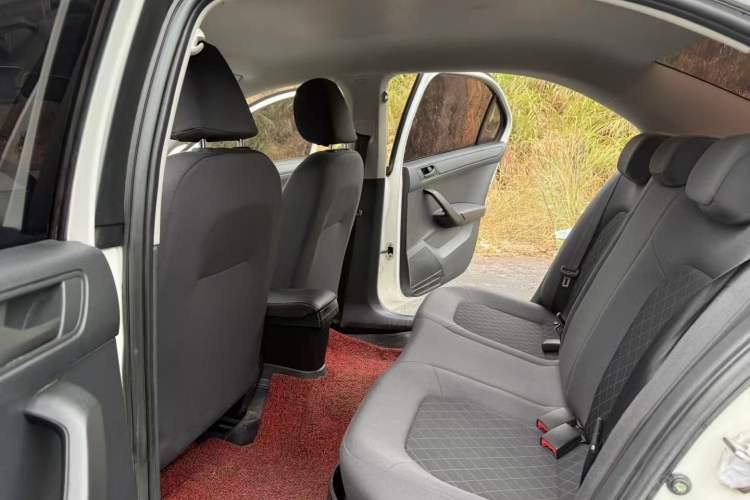 Used Skoda Rapid 2020 1.5L Automatic Standard Edition Headliner