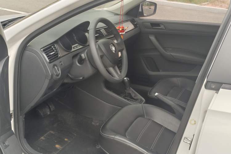 Used Skoda Rapid 2020 1.5L Automatic Standard Edition Interior 1