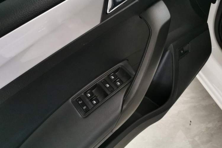Used Skoda Rapid 2020 1.5L Manual Comfort Edition Interior 10
