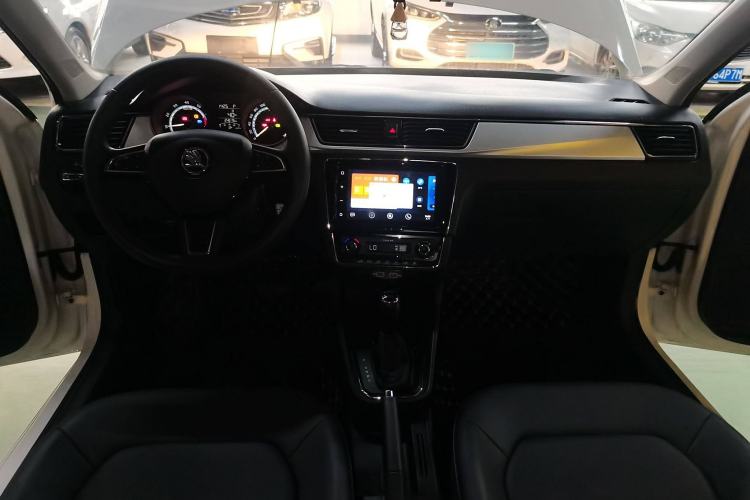 Used Skoda Rapid 2020 1.5L Automatic Comfort Edition Interior 2