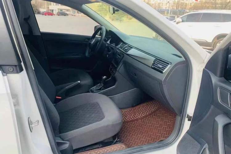 Used Skoda Rapid 2020 1.5L Automatic Standard Edition Interior 2