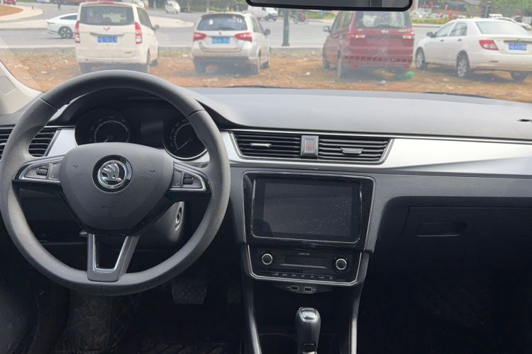 Used Skoda Rapid 2020 1.5L Automatic Comfort Edition Interior 2