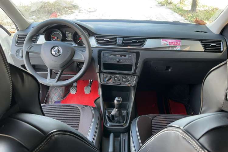 Used Skoda Rapid 2020 1.5L Manual Standard Edition Interior 3