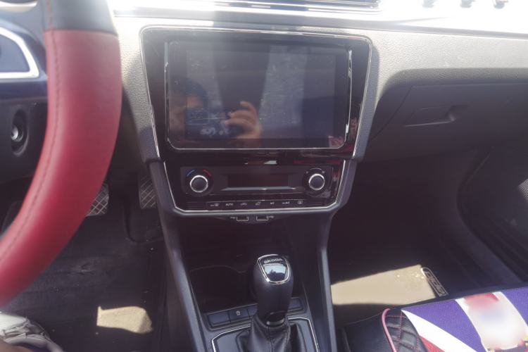 Used Skoda Rapid 2020 1.5L Automatic Comfort Edition Interior 3
