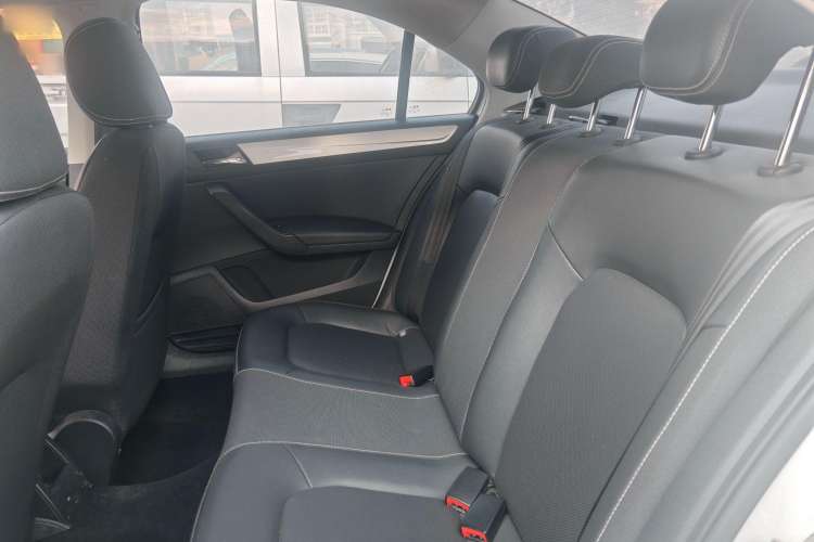 Used Skoda Rapid 2020 1.5L Automatic Comfort Edition Interior 3
