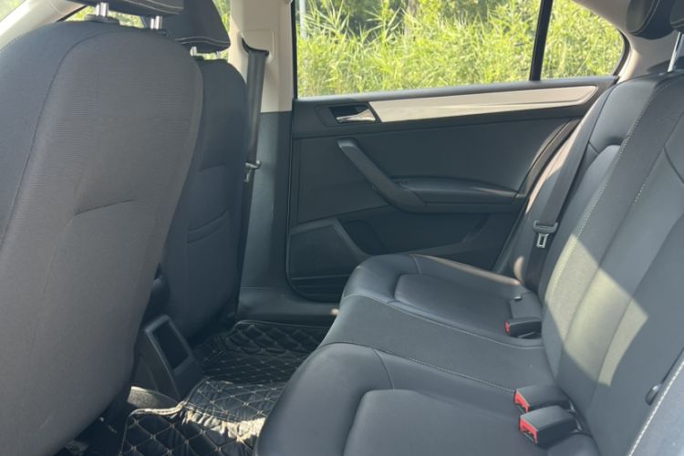 Used Skoda Rapid 2020 1.5L Automatic Comfort Edition Interior 4