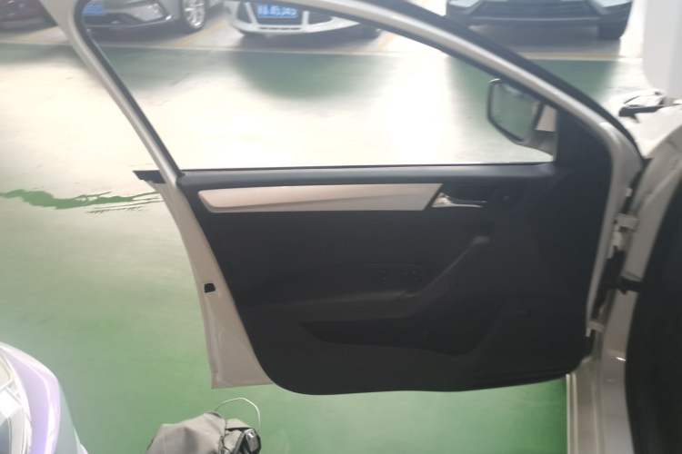 Used Skoda Rapid 2020 1.5L Automatic Comfort Edition Interior 7