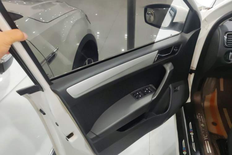 Used Skoda Rapid 2020 1.5L Automatic Comfort Edition Left Front Door Interior