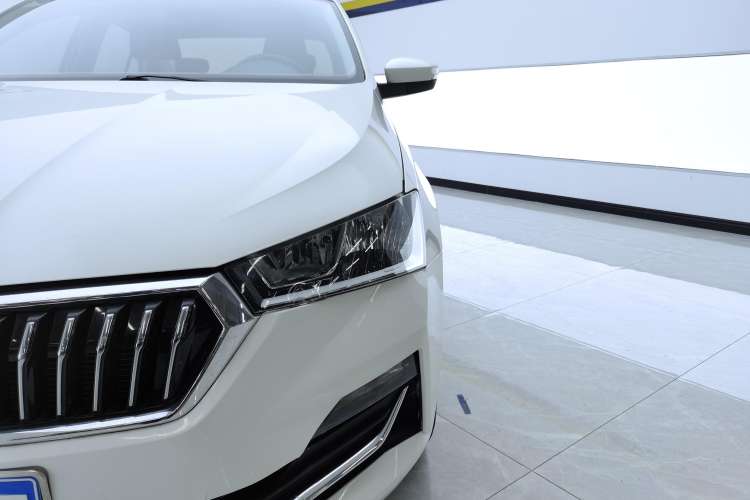 Used Skoda Rapid 2020 1.5L Manual Comfort Edition Left Front Headlight