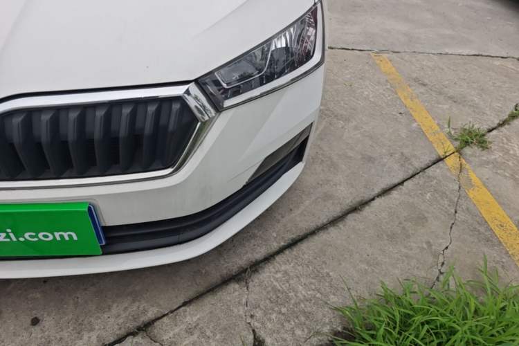Used Skoda Rapid 2020 1.5L Automatic Standard Edition Left Front Headlight