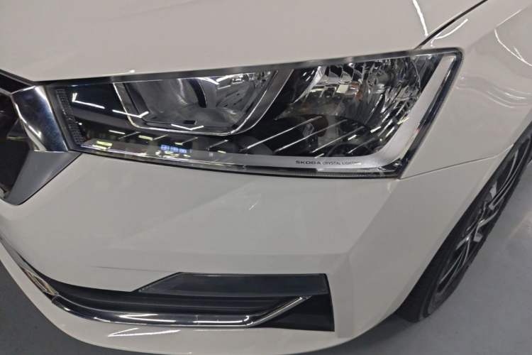 Used Skoda Rapid 2020 1.5L Automatic Comfort Edition Left Front Headlight