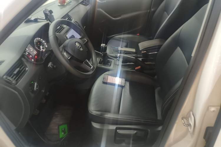 Used Skoda Rapid 2020 1.5L Manual Standard Edition Left Front Seat