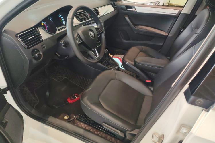 Used Skoda Rapid 2020 1.5L Automatic Comfort Edition Left Front Seat