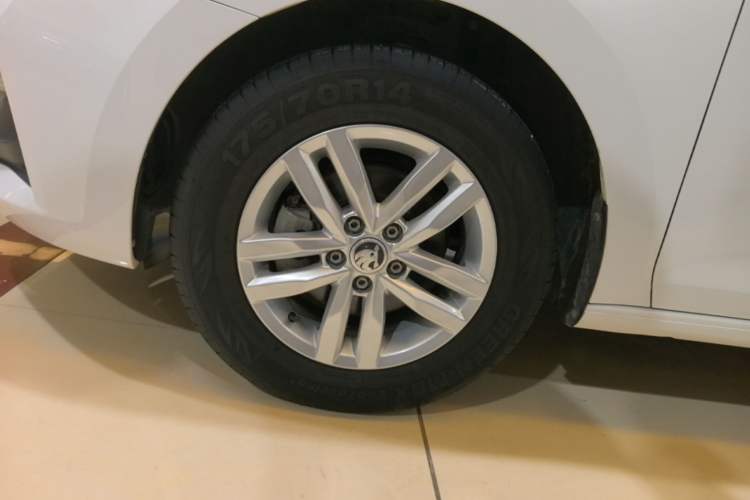 Used Skoda Rapid 2020 1.5L Manual Standard Edition Left Front Wheel Hub