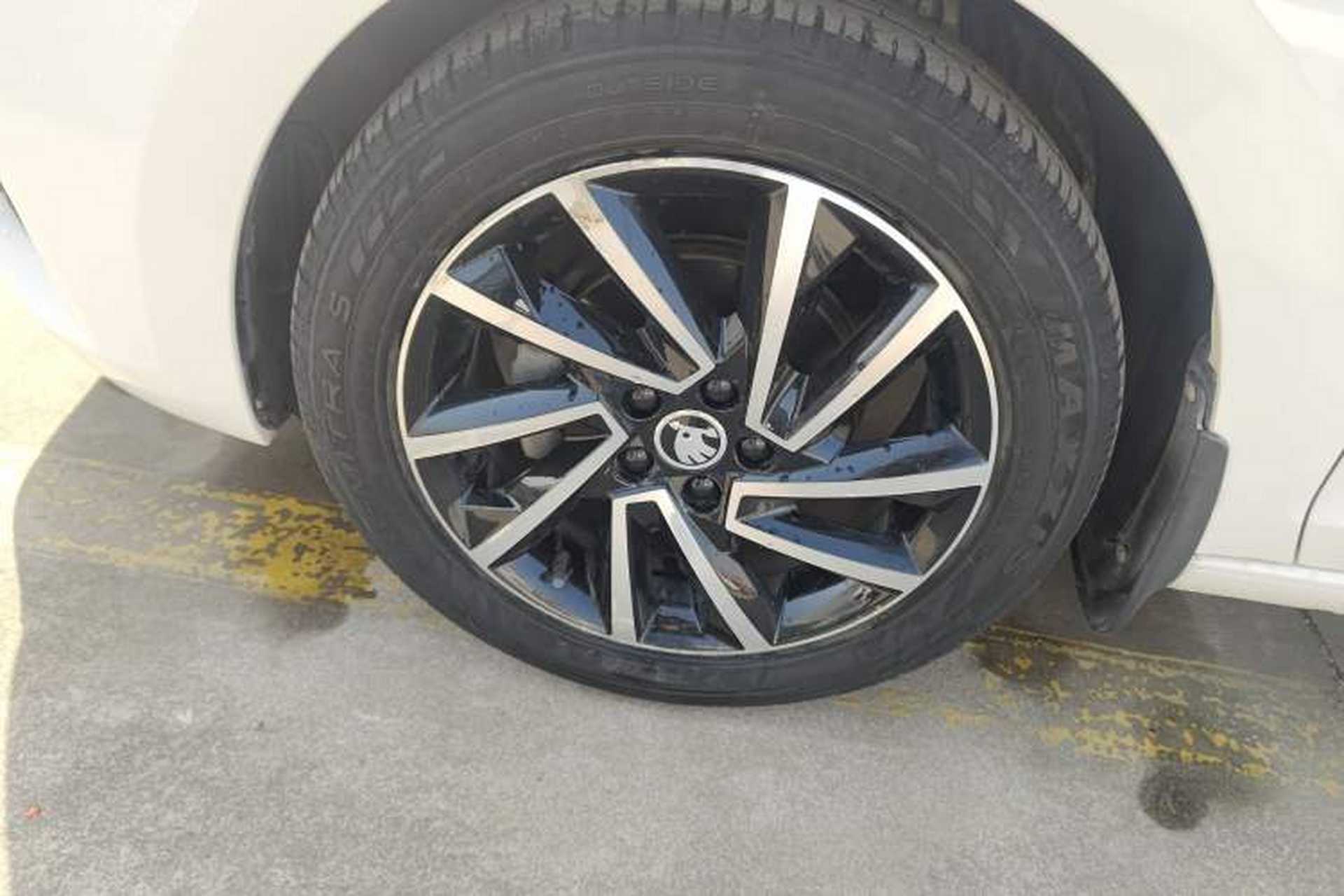 Used Skoda Rapid 2020 1.5L Automatic Comfort Edition Left Front Wheel Hub