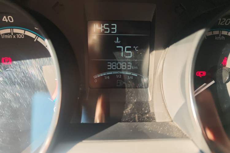 Used Skoda Rapid 2020 1.5L Manual Comfort Edition Odometer Close Up