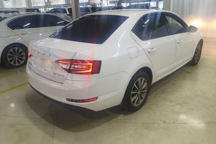Used Skoda Rapid 2020 1.5L Manual Standard Edition Rear Right 45 Deg