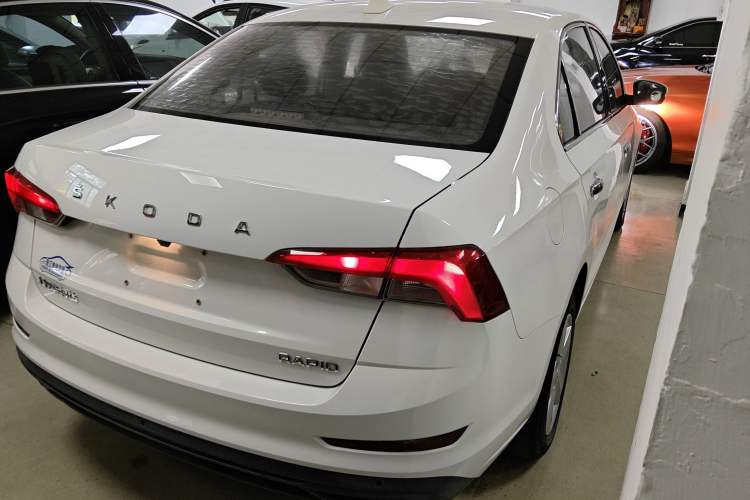 Used Skoda Rapid 2020 1.5L Automatic Standard Edition Rear Right 45 Deg