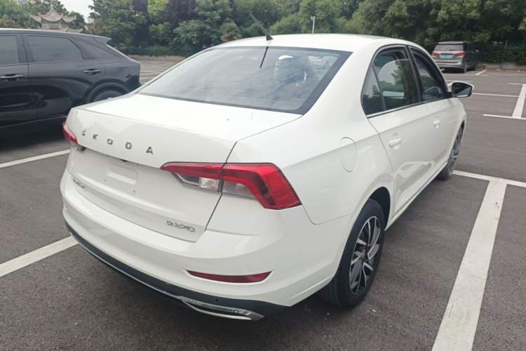Used Skoda Rapid 2020 1.5L Automatic Comfort Edition Rear Right 45 Deg