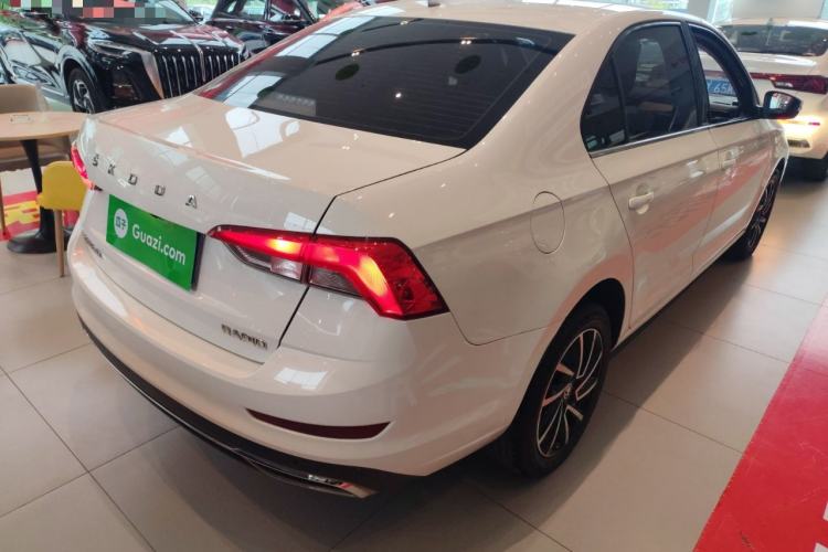 Used Skoda Rapid 2020 1.5L Automatic Comfort Edition Rear Right 45 Deg