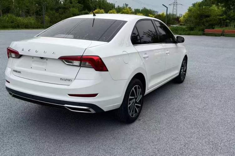 Used Skoda Rapid 2020 1.5L Automatic Comfort Edition Rear Right 45 Deg
