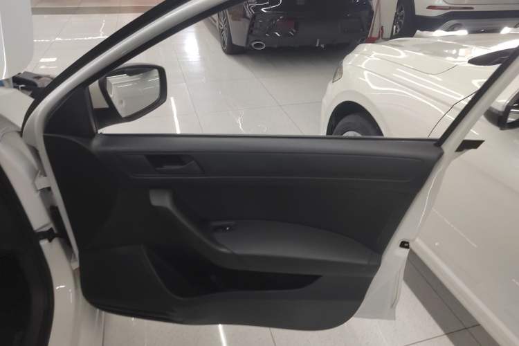 Used Skoda Rapid 2020 1.5L Automatic Standard Custom Edition Right Front Door Interior