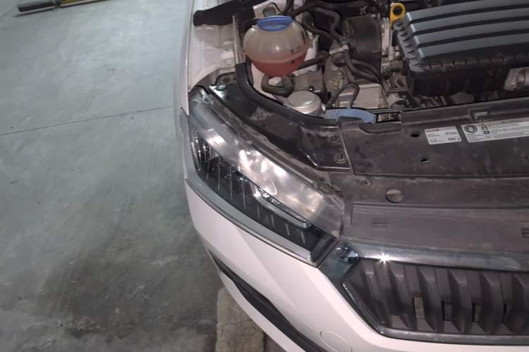 Used Skoda Rapid 2020 1.5L Automatic Standard Edition Right Front Headlight