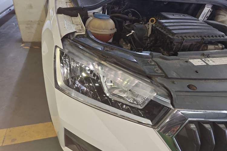 Used Skoda Rapid 2020 1.5L Automatic Standard Edition Right Front Headlight