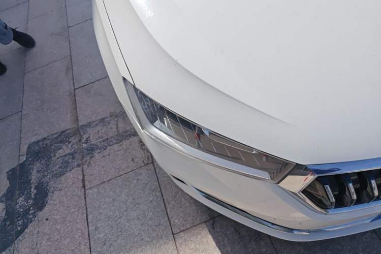 Used Skoda Rapid 2020 1.5L Automatic Comfort Edition Right Front Headlight