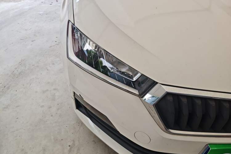 Used Skoda Rapid 2020 1.5L Automatic Standard Edition Right Front Headlight