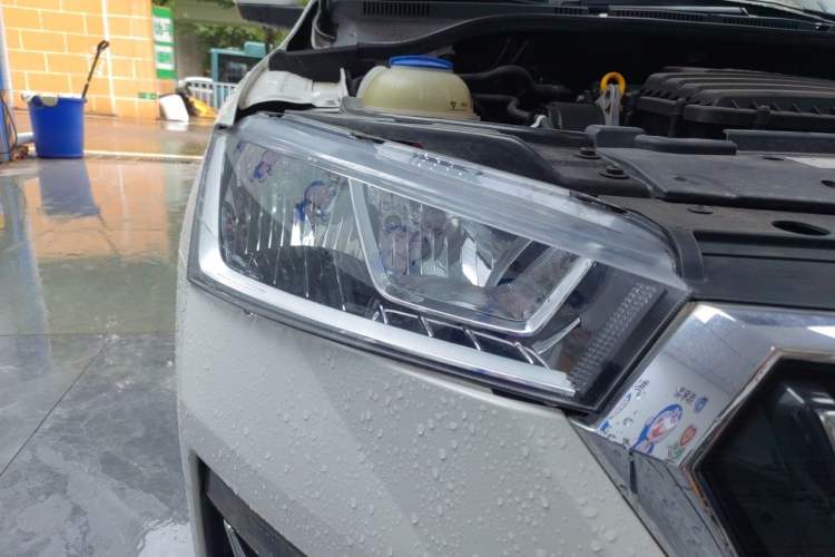Used Skoda Rapid 2020 1.5L Automatic Comfort Edition Right Front Headlight