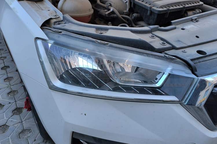Used Skoda Rapid 2020 1.5L Manual Comfort Edition Right Front Headlight