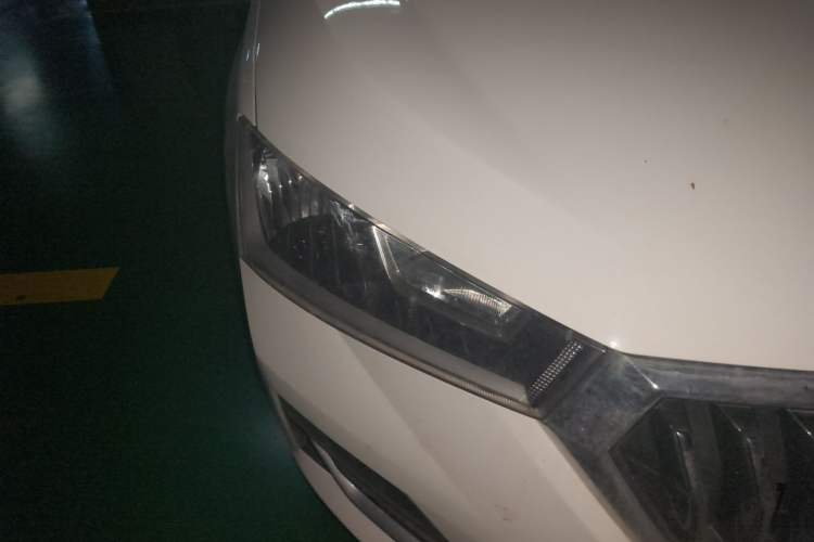 Used Skoda Rapid 2020 1.5L Automatic Comfort Edition Right Front Headlight