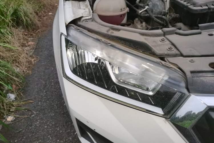 Used Skoda Rapid 2020 1.5L Automatic Comfort Edition Right Front Headlight