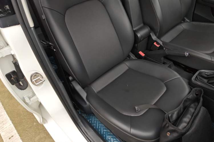 Used Skoda Rapid 2020 1.5L Automatic Comfort Edition Right Front Seat